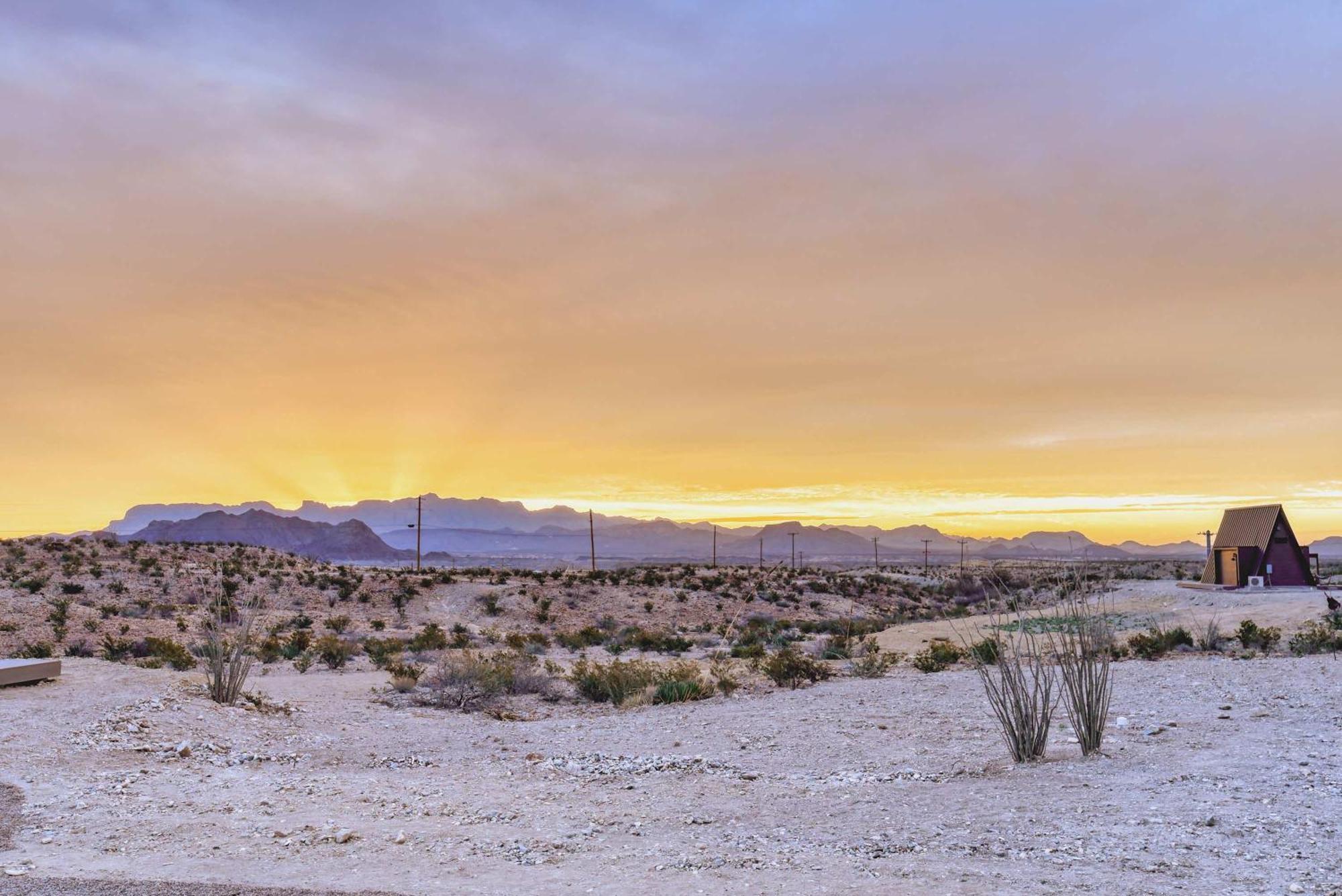 Stardust Luxury Cottage With Loft & A Great View Terlingua Eksteriør bilde